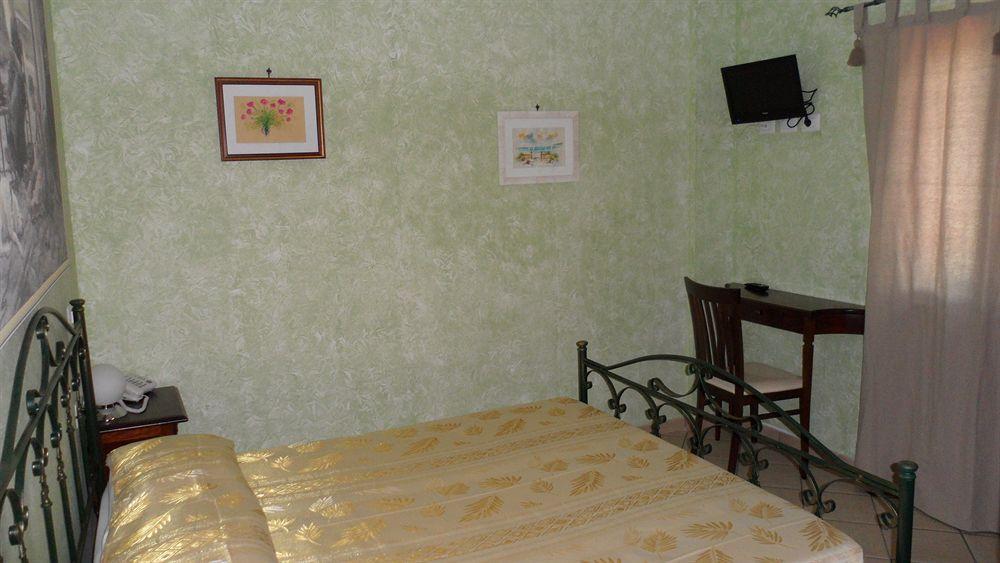 Al Casale Del Veio Hotel